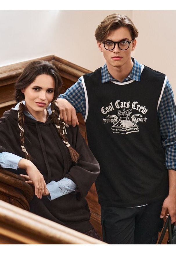 Sinsay - Tank top z nadrukiem - czarny. Kolor: czarny. Wzór: nadruk