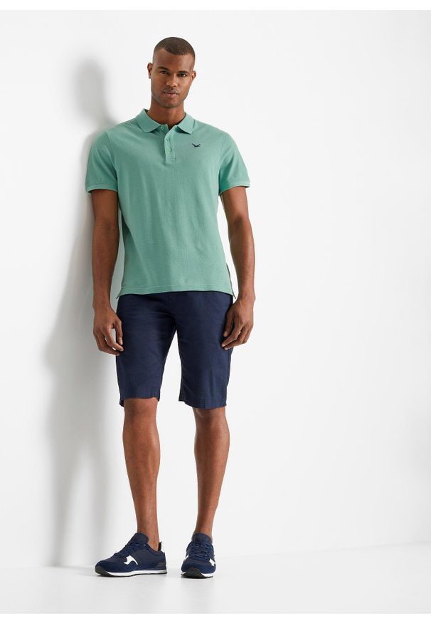 bonprix - Koszulka polo z czystej bawełny organicznej (2 szt.). Typ kołnierza: polo. Kolor: zielony. Materiał: bawełna. Długość rękawa: krótki rękaw. Długość: krótkie. Wzór: haft