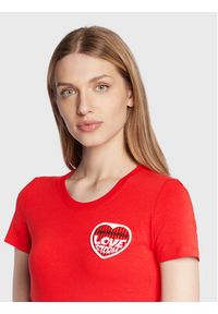 Love Moschino - LOVE MOSCHINO T-Shirt W4H1980E 1951 Czerwony Slim Fit. Kolor: czerwony. Materiał: bawełna