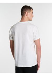 Big-Star - Koszulka męska bawełniana biała Forener 100. Okazja: na co dzień. Kolor: biały. Materiał: bawełna. Wzór: aplikacja. Styl: casual, klasyczny, elegancki #3
