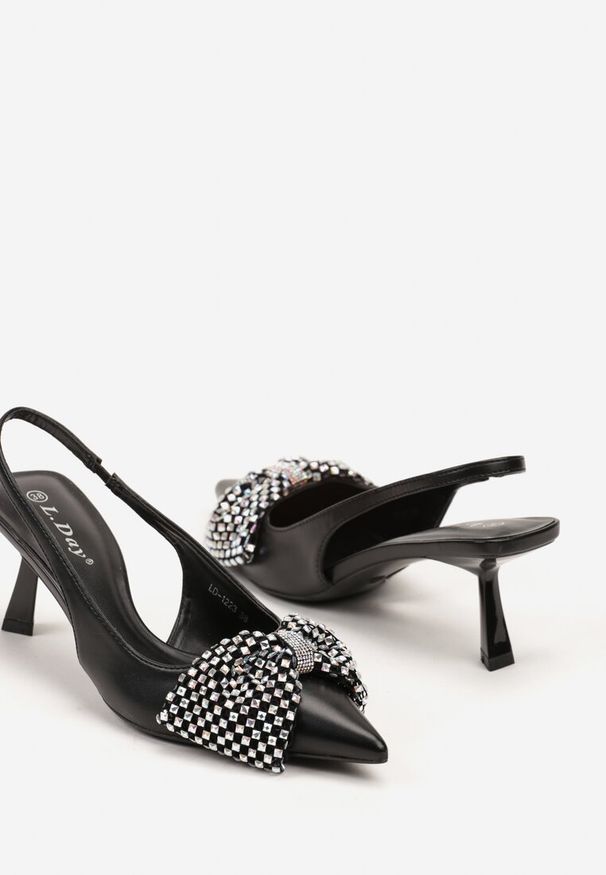 Renee - Czarne Sandały na Szpilce Kaczuszce Wykończone Kokardą i Cyrkoniami Elitara. Kolor: czarny. Materiał: jeans, satyna. Obcas: na szpilce. Styl: elegancki