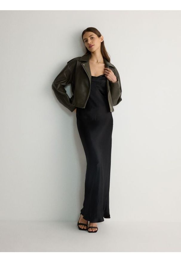 Reserved - Sukienka maxi z wiskozy - czarny. Kolor: czarny. Materiał: wiskoza. Typ sukienki: dopasowane. Długość: maxi