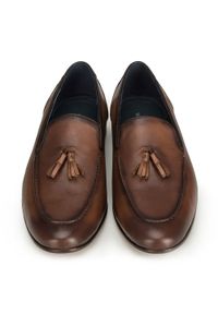 Wittchen - Męskie mokasyny skórzane z małymi chwostami. Zapięcie: bez zapięcia. Kolor: brązowy. Materiał: skóra. Wzór: gładki. Styl: klasyczny, elegancki #3