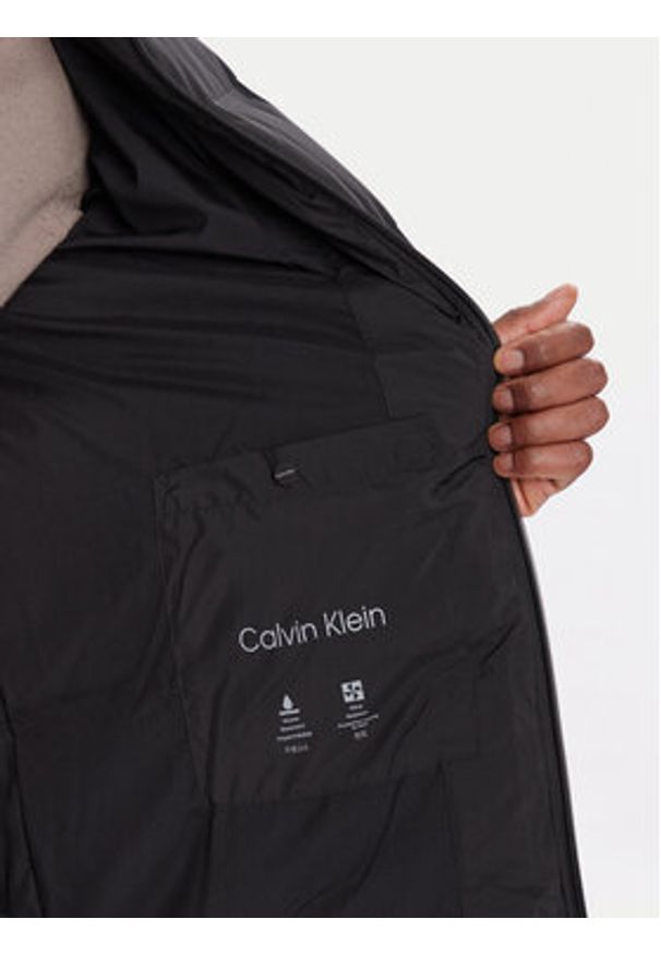 Calvin Klein Kurtka puchowa LV04LD516G Czarny Regular Fit. Kolor: czarny. Materiał: syntetyk