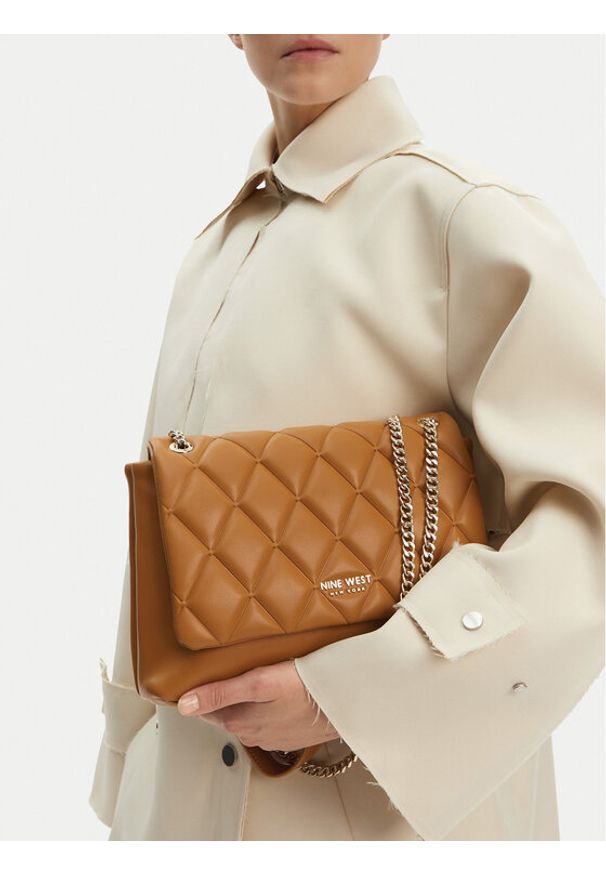 Nine West Torebka CEO-CHARLOTTE-S22560-5 Brązowy. Kolor: brązowy