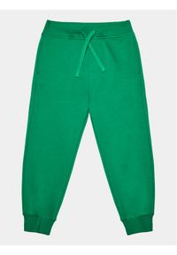 United Colors of Benetton - United Colors Of Benetton Spodnie dresowe 3V0KCF044 Zielony Regular Fit. Kolor: zielony. Materiał: dresówka, syntetyk