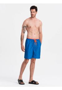 Ombre Clothing - Spodenki męskie kąpielówki z dwukolorowym ściągaczem – ciemnoniebieskie V5 OM-SRBS-0141 - XXL. Okazja: na plażę. Kolor: niebieski. Materiał: materiał, poliester. Wzór: haft, jednolity. Sezon: lato #3