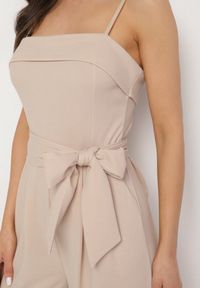 Born2be - Beżowy Kombinezon Ozdobiony Paskiem z Szerokimi Nogawkami Deolise. Kolor: beżowy. Długość rękawa: na ramiączkach. Wzór: aplikacja. Styl: elegancki #7