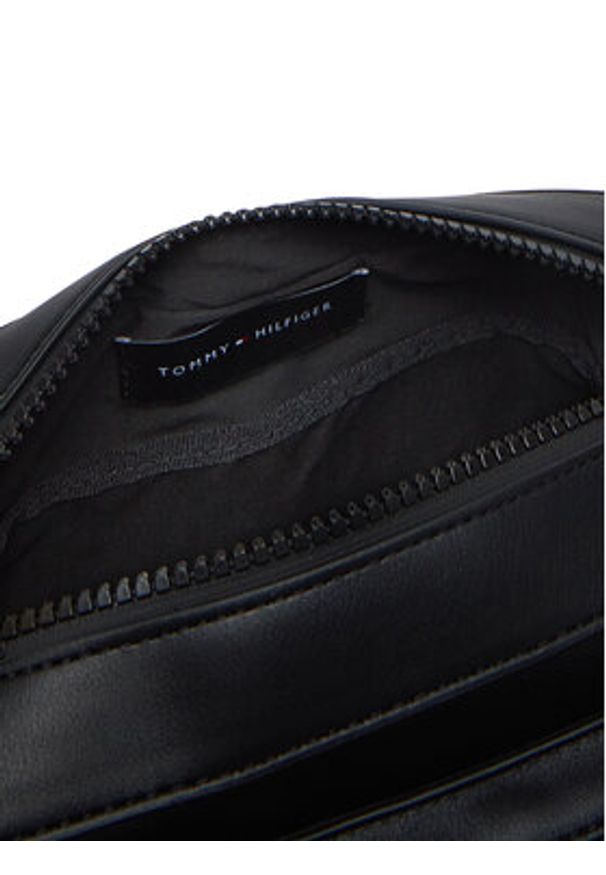 TOMMY HILFIGER - Tommy Hilfiger Saszetka AM0AM13199 Czarny. Kolor: czarny. Materiał: skóra