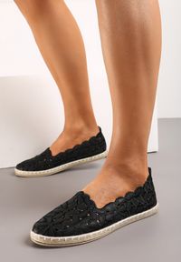 Renee - Czarne Espadryle na Płaskiej Podeszwie z Motywem Kwiatowym Giavalia. Kolor: czarny. Materiał: materiał. Wzór: kwiaty. Sezon: lato. Obcas: na płaskiej podeszwie. Styl: elegancki. Wysokość obcasa: niski #4