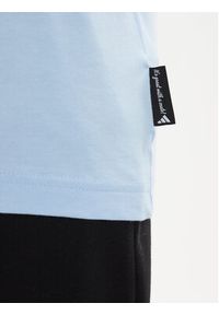 Adidas - adidas T-Shirt Novelty Mini Graphic JZ5038 Błękitny Regular Fit. Kolor: niebieski. Materiał: bawełna #4