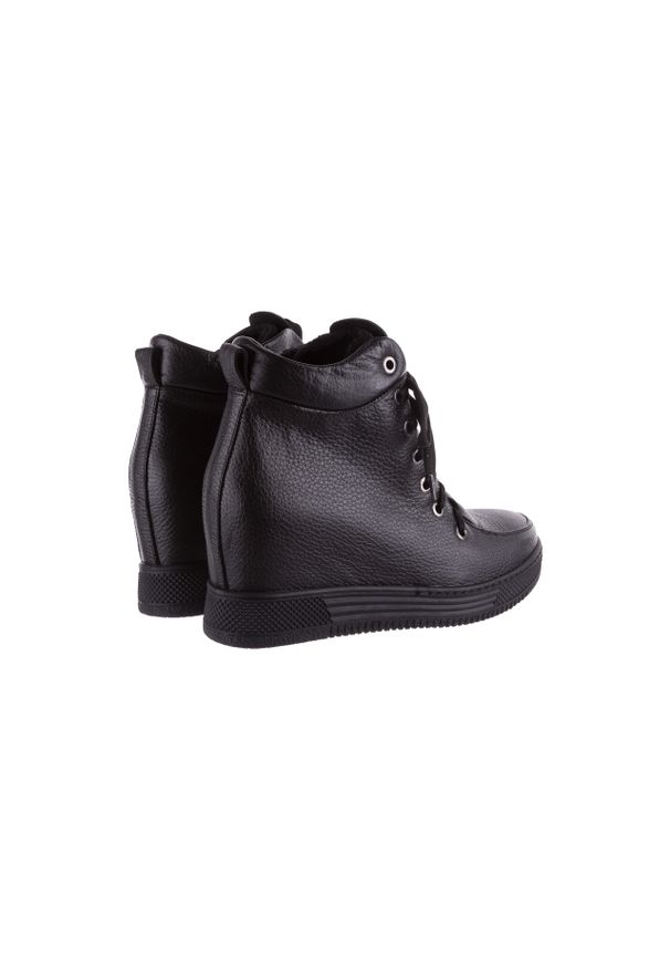 Sneakresy Bayla-112 0235-IO-20 Czarne Sneakersy, Skóra naturalna. Zapięcie: zamek. Kolor: czarny. Materiał: skóra. Sezon: jesień, zima. Obcas: na koturnie