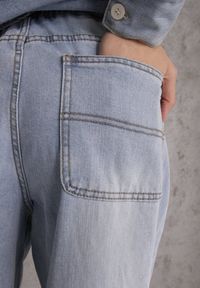 Renee - Niebieskie Szerokie Jeansy z Bawełną i Lyocellem i Wiązanym Sznurkiem Lailai. Okazja: na co dzień, na spacer. Kolor: niebieski. Styl: casual #6