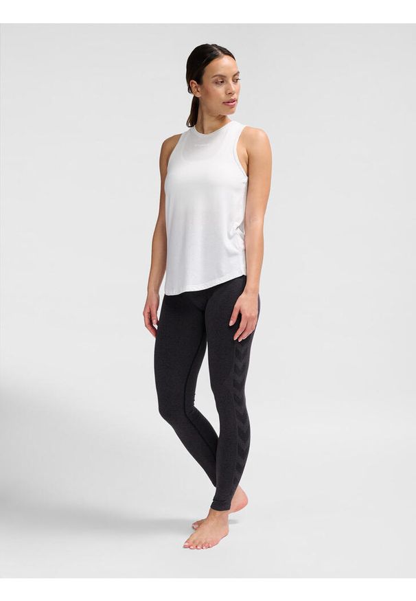 Damski tank top Hummel MT Vanja. Kolor: biały. Materiał: bawełna, poliester, dzianina, materiał