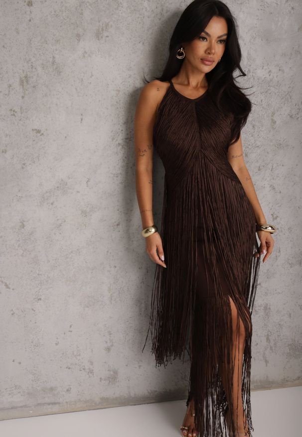 Renee - Brązowa Sukienka Wieczorowa na Ramiączkach z Ozdobnymi Frędzlami Glystarish. Kolor: brązowy. Długość rękawa: na ramiączkach. Styl: wizytowy. Długość: maxi