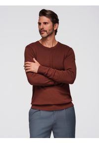 Ombre Clothing - Męski sweter z okrągłym dekoltem z elastycznej dzianiny o klasycznym splocie - bordowy V4 - Rozmiar: L. Okazja: na co dzień. Kolor: czerwony. Materiał: dzianina. Wzór: ze splotem. Styl: klasyczny