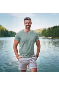 T-Shirt, Dekolt na Guziki -Pako Jeans- Lekki Melanż - Miętowa. Okazja: na co dzień. Kolor: miętowy. Materiał: bawełna. Wzór: melanż. Styl: casual #5