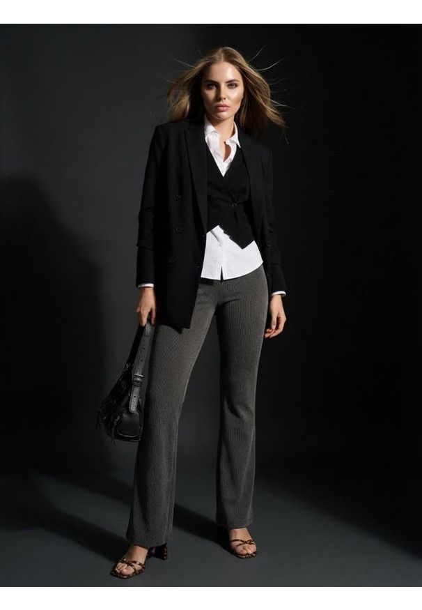 Sinsay - Prążkowane spodnie flare - szary. Kolor: szary. Materiał: prążkowany