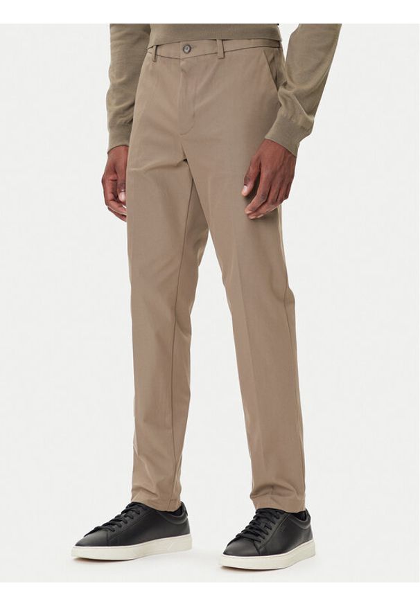 BOSS Chinosy P-Kaiton1 50543945 Beżowy Slim Fit. Kolor: beżowy. Materiał: bawełna