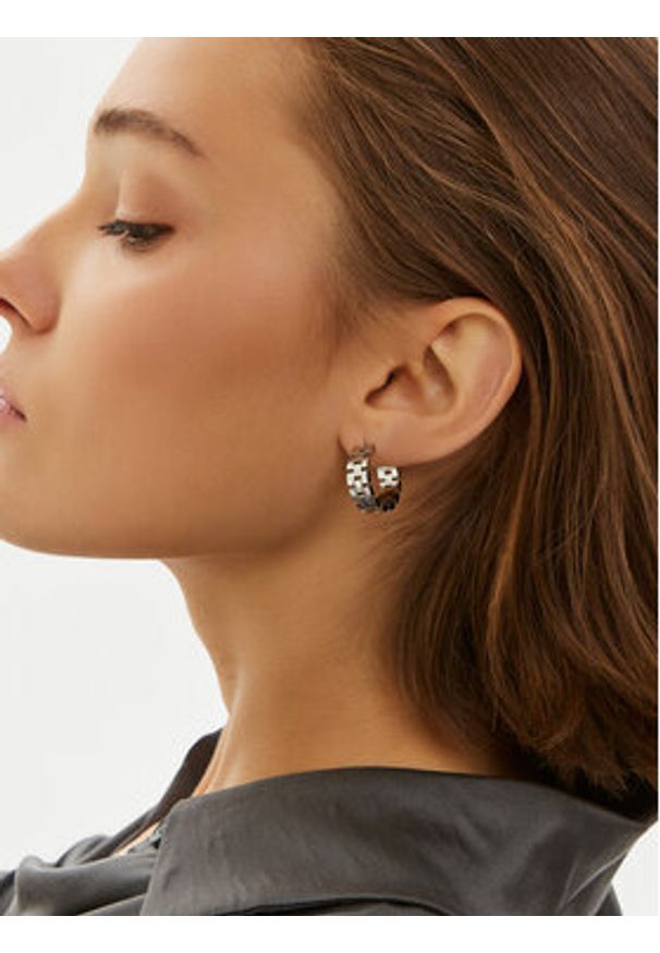 Calvin Klein Kolczyki 35000249 Srebrny. Materiał: metalowe. Kolor: srebrny