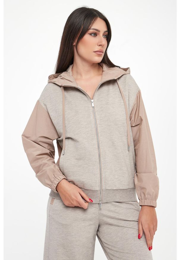 Bluza damska z kapturem PESERICO. Typ kołnierza: kaptur