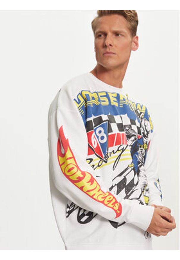 Wrangler Bluza Hot Wheels 112357947 Kolorowy Regular Fit. Materiał: bawełna. Wzór: kolorowy
