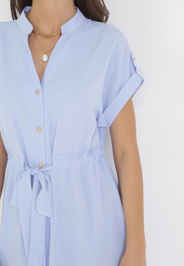 Born2be - Niebieska Koszulowa Sukienka z Wiązaniem w Pasie Maudelles. Kolor: niebieski. Typ sukienki: koszulowe