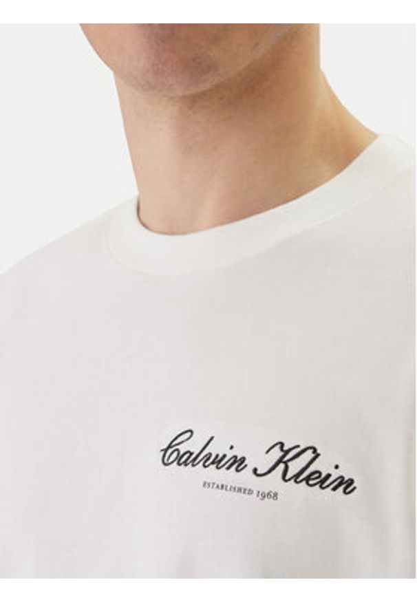 Calvin Klein Jeans T-Shirt LV04RF822G Biały Regular Fit. Kolor: biały. Materiał: bawełna