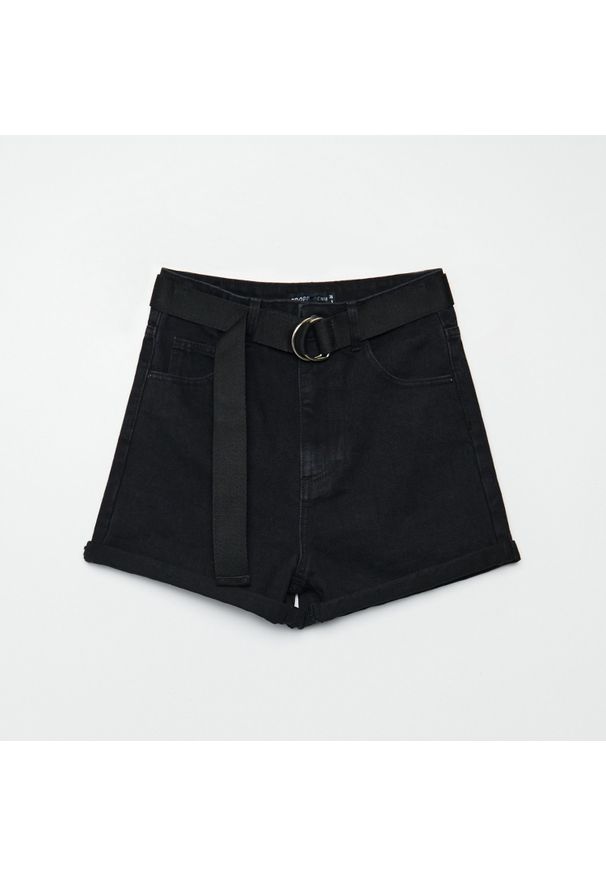Cropp - Jeansowe szorty z paskiem - Czarny. Kolor: czarny. Materiał: jeans