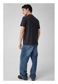 Guess T-Shirt 183291 Czarny Classic Fit. Kolor: czarny #7