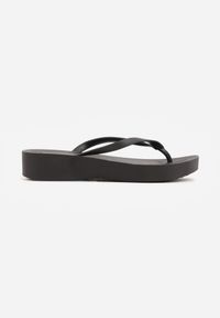 Renee - Czarne Japonki Basic na Grubszej Podeszwie Dephanie. Okazja: na co dzień. Kolor: czarny. Materiał: len, jeans. Wzór: gładki. Sezon: lato. Styl: wakacyjny, klasyczny, sportowy, street, casual #6