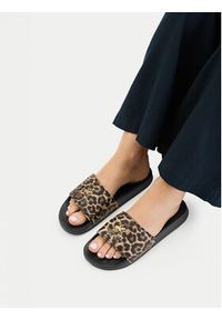 Beverly Hills Polo Club Klapki CEOWB-864084 Brązowy. Kolor: brązowy. Materiał: materiał #5