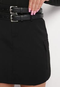 Born2be - Czarna Spódnica Mini z Kieszeniami i Paskami z Ekoskóry Svanna. Kolor: czarny. Materiał: poliester. Wzór: aplikacja, paski #4