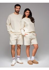 Ombre Clothing - Klasyczna bluza dresowa unisex z okrągłym dekoltem – kremowa V2 OU-SNBC-0104 - XL/XXL. Kolor: kremowy. Materiał: dresówka. Wzór: aplikacja. Styl: klasyczny #7