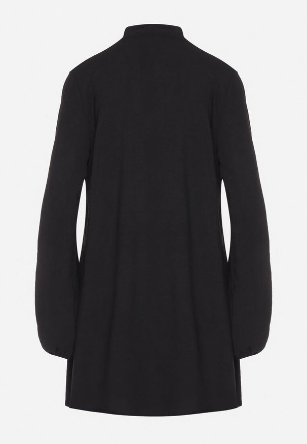 Born2be - Czarna Rozkloszowana Sukienka Pudełkowa z Ozdobnymi Guzikami Alcionete. Okazja: na co dzień. Kolor: czarny. Typ sukienki: proste. Styl: elegancki, casual