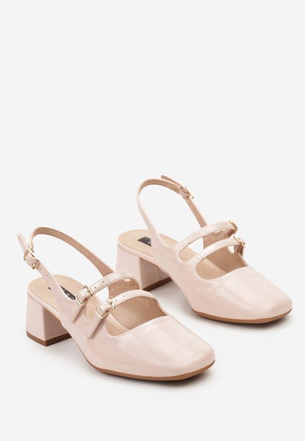 Renee - Beżowe Czółenka na Niskim Słupku ze Sprzączkami i Noskiem w Kwadrat Seraphela. Nosek buta: czworokąt. Zapięcie: sprzączka. Kolor: beżowy. Obcas: na słupku. Styl: elegancki