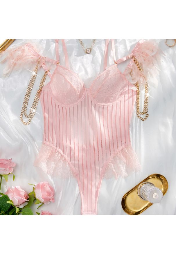 Intica - Body z piórkami na specjalne okazje Ingerlise. Kolor: różowy. Materiał: materiał, koronka. Wzór: aplikacja