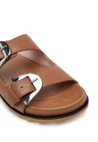 Coccinelle Klapki E4 SOF 17 02 01 Brązowy. Kolor: brązowy. Materiał: skóra #6