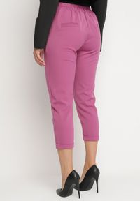 Born2be - Fuksjowe Spodnie 3/4 z Gumką w Talii i Kieszeniami Saivie. Kolor: różowy. Styl: elegancki #4