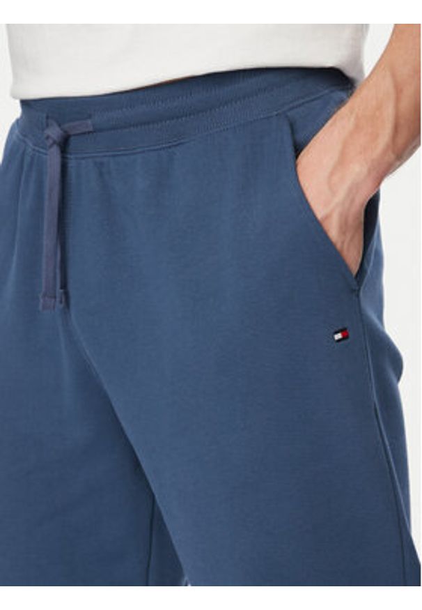 TOMMY HILFIGER - Tommy Hilfiger Spodnie dresowe Essential MW0MW37236 Niebieski Regular Fit. Kolor: niebieski. Materiał: bawełna