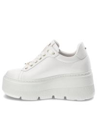 Białe Sneakersy Karino Stylowe Obuwie Damskie Na Platformie. Okazja: na co dzień. Kolor: biały. Materiał: skóra. Obcas: na platformie #5