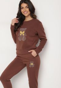 Born2be - Brązowy Bawełniany Komplet Dresowy z Ociepleniem i Misiem Bluza i Spodnie z Gumką w Pasie Nelasina. Kolor: brązowy. Materiał: dresówka, bawełna. Wzór: aplikacja