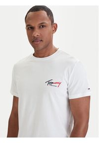Tommy Jeans T-Shirt DM0DM22538 Biały Slim Fit. Kolor: biały. Materiał: bawełna #2