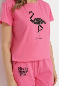 Born2be - Ciemnoróżowy Bawełniany Komplet na Lato T-shirt i Szorty z Nadrukiem Emorals. Kolor: różowy. Materiał: bawełna. Wzór: nadruk