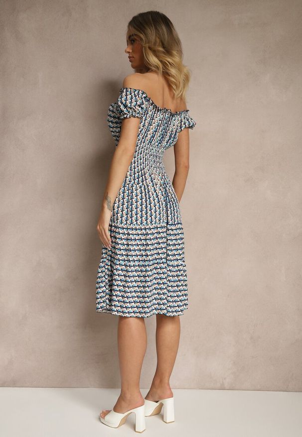 Renee - Niebieska Bawełniana Sukienka z Bufiastymi Rękawami i Guzikami Ronimera. Okazja: na co dzień. Kolor: niebieski. Materiał: bawełna. Styl: casual