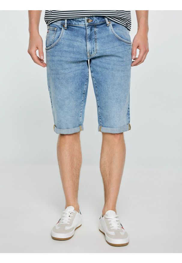 Big-Star - Szorty męskie jeansowe niebieskie Conner 298. Okazja: na co dzień. Kolor: niebieski. Materiał: jeans. Sezon: lato. Styl: casual, vintage, klasyczny