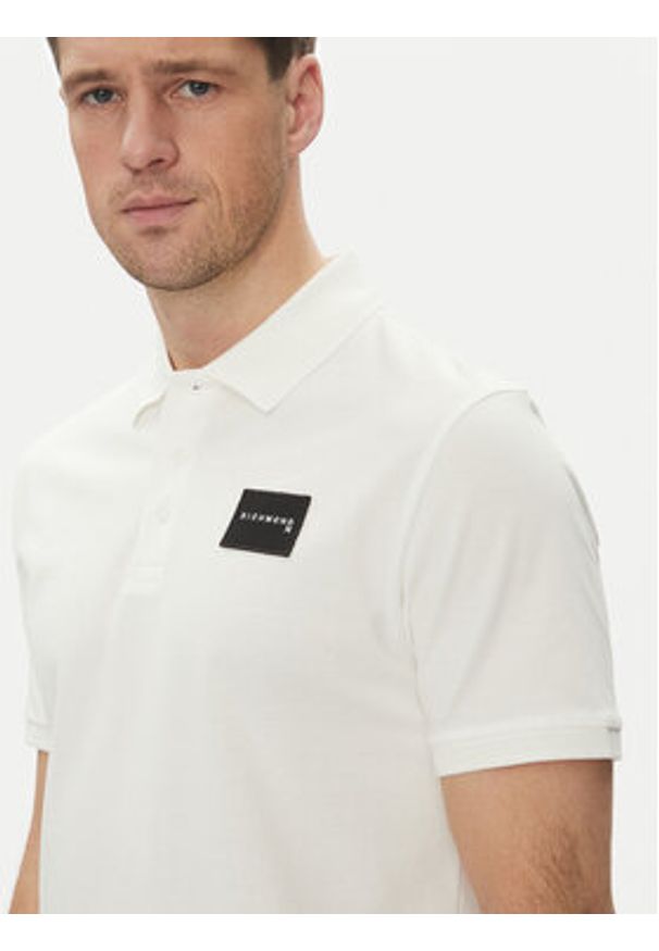 Richmond X Polo UMP25170PO Biały Regular Fit. Typ kołnierza: polo. Kolor: biały. Materiał: bawełna