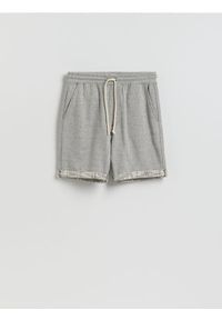 Reserved - Szorty regular fit - ciemnoszary. Kolor: szary. Materiał: dzianina, bawełna