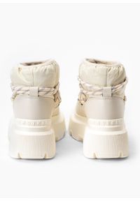 Inuikii - INUIKII ENDURANCE PUFFER Śniegowce damskie. Okazja: na spacer, na co dzień, do pracy. Kolor: biały. Styl: casual #4