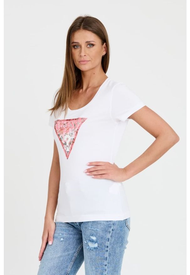 Guess - GUESS Biały damski t-shirt Satin Triangle Tee, Rozmiar XS. Kolor: biały